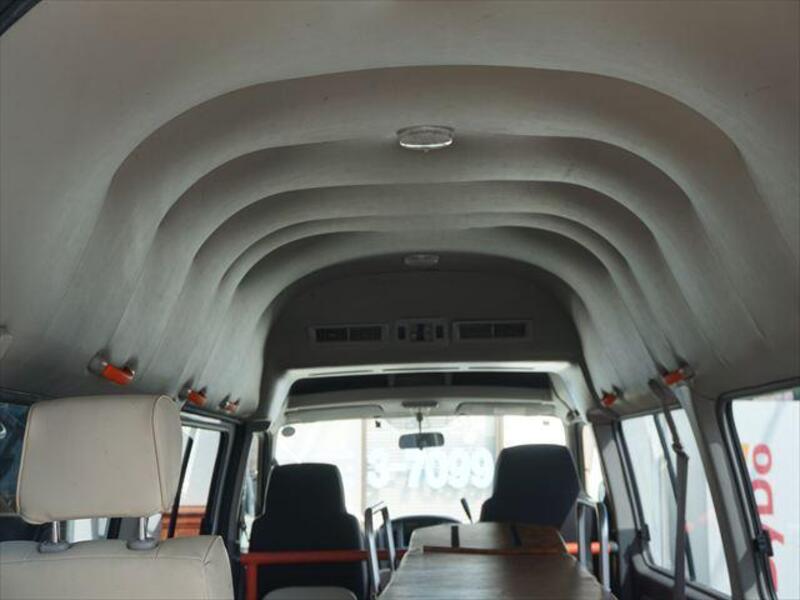 CARAVAN BUS