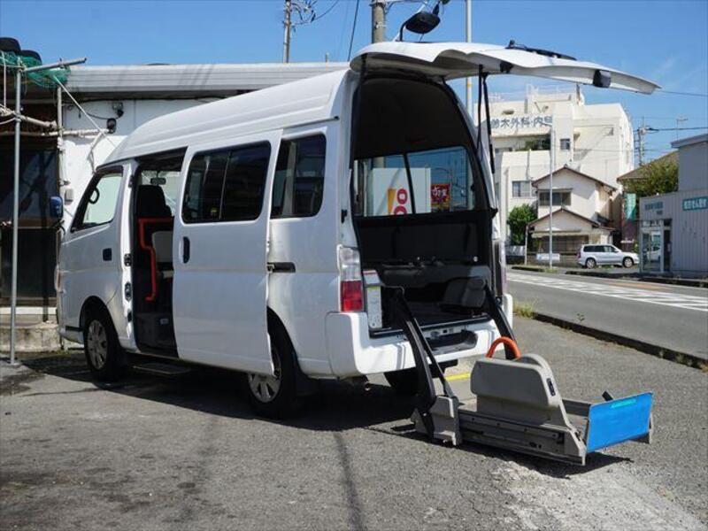 NISSAN CARAVAN BUS