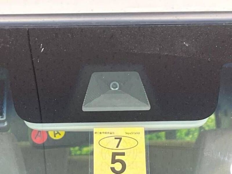 N BOX