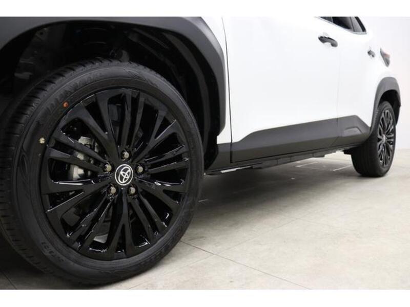 YARIS CROSS