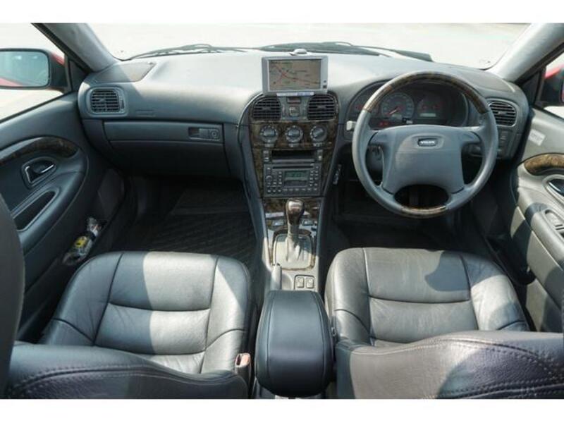 V40