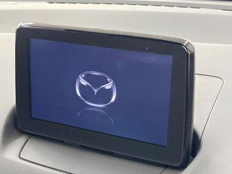 MAZDA2