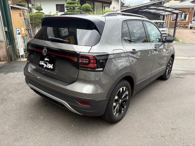 T CROSS