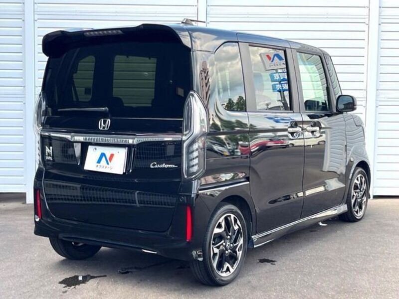N BOX CUSTOM