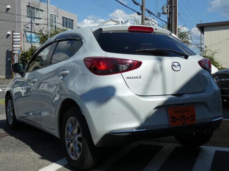 MAZDA2