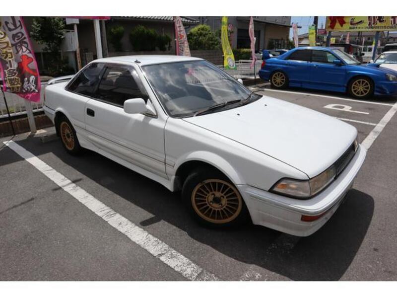 COROLLA LEVIN