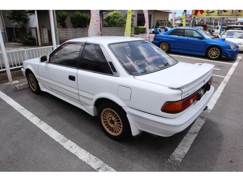 COROLLA LEVIN