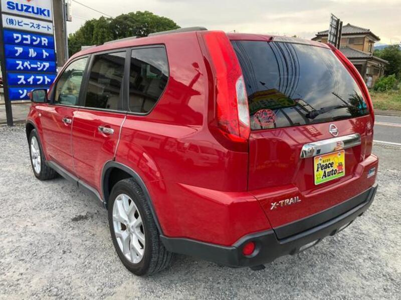 X-TRAIL
