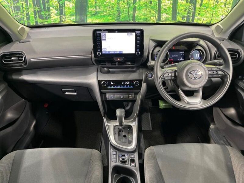YARIS CROSS
