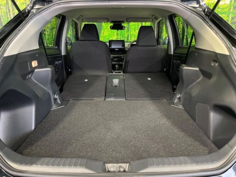 YARIS CROSS