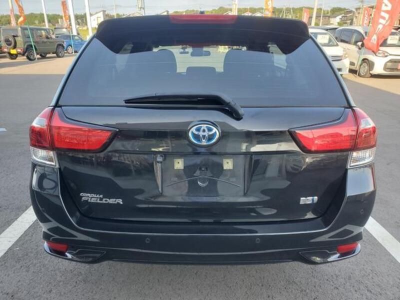 COROLLA FIELDER