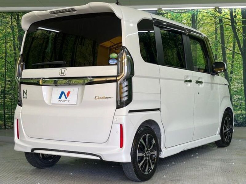 N BOX CUSTOM
