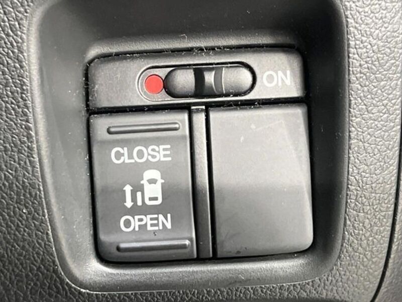 N BOX
