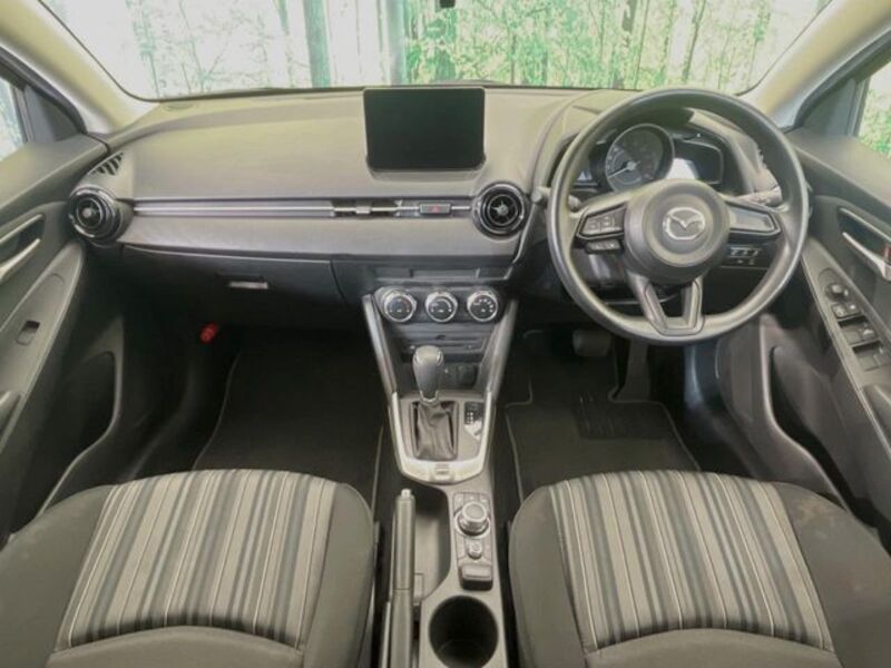 MAZDA2