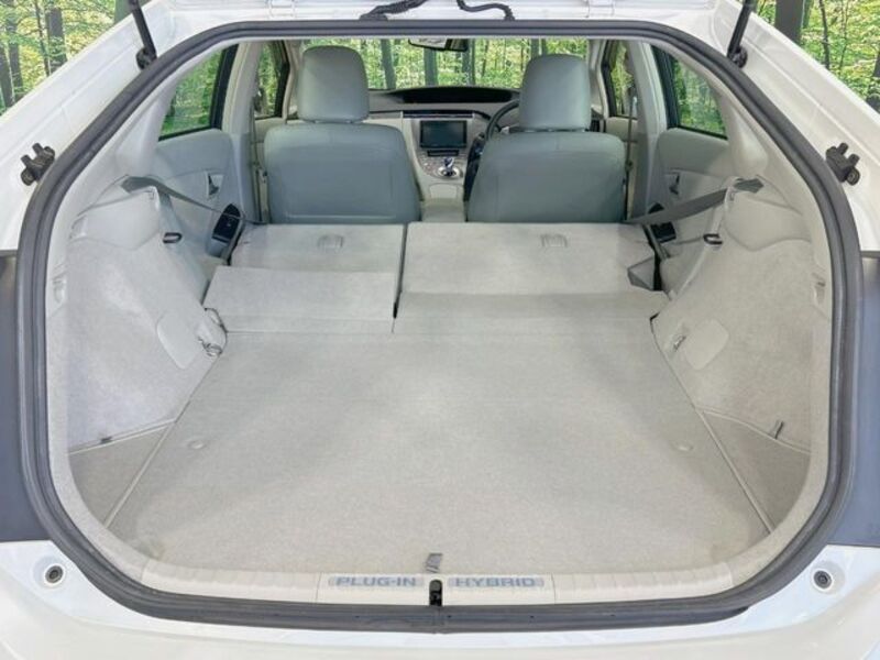PRIUS PHV