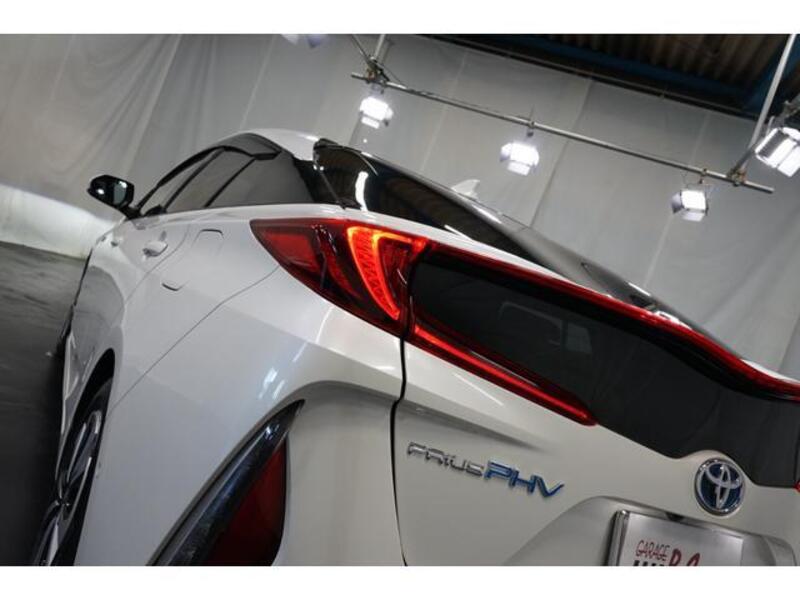 PRIUS PHV