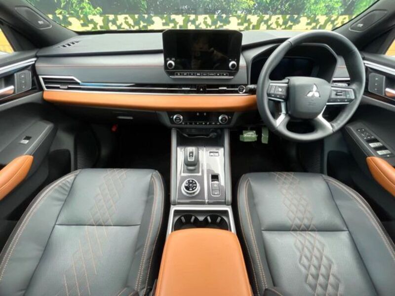 OUTLANDER PHEV