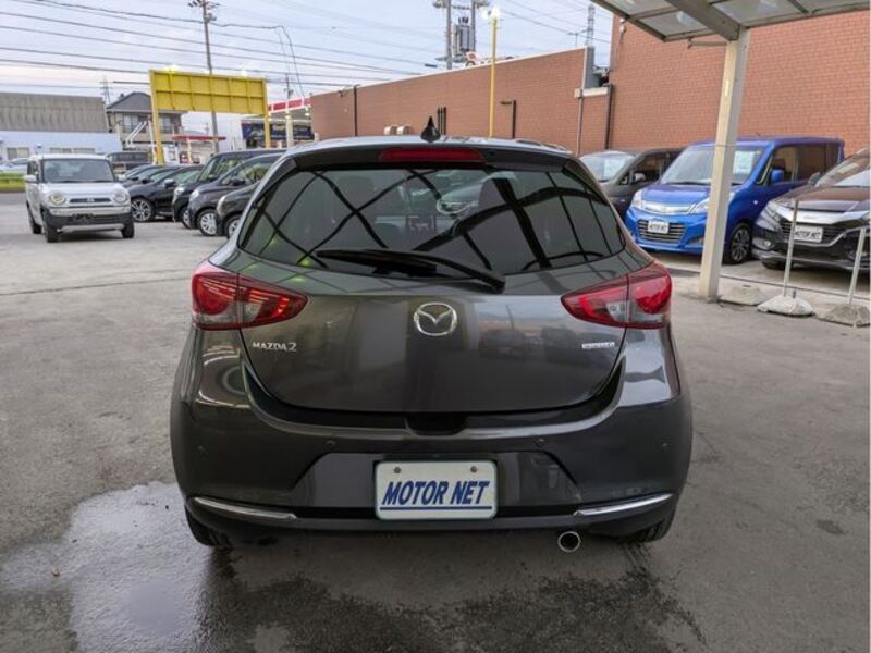 MAZDA2