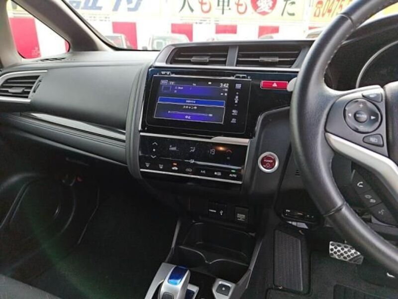 FIT HYBRID