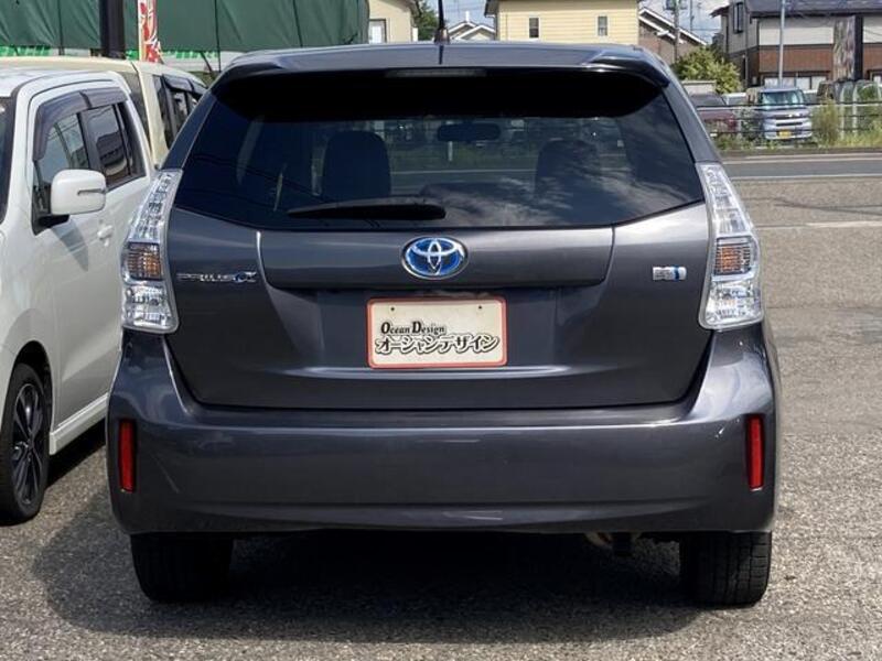 PRIUS ALPHA