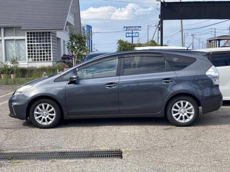 PRIUS ALPHA