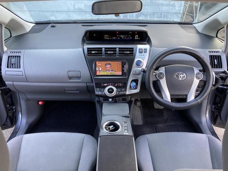 PRIUS ALPHA