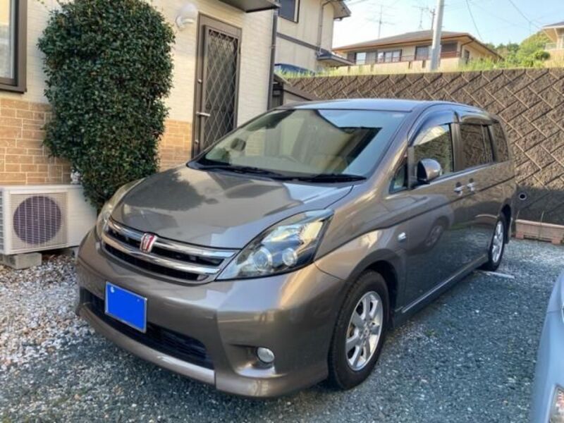 TOYOTA ISIS