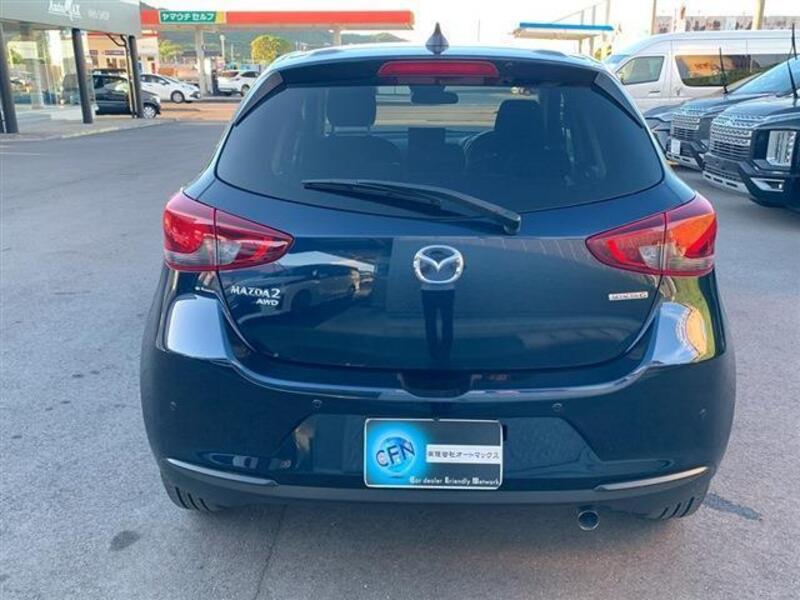 MAZDA2