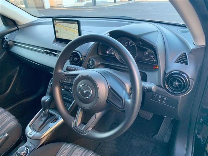 MAZDA2