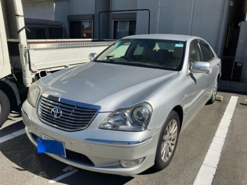 TOYOTA CROWN MAJESTA
