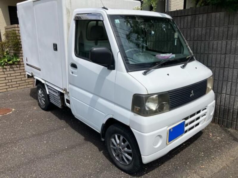 MINICAB TRUCK