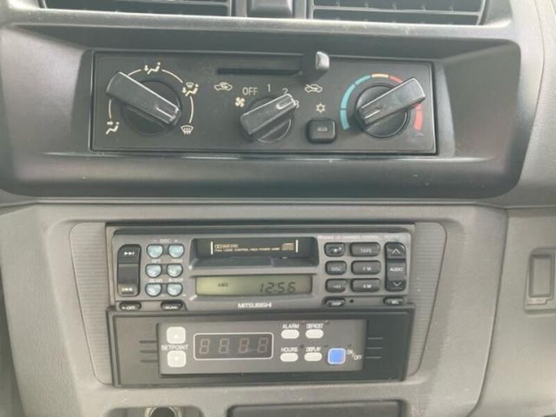 MINICAB TRUCK