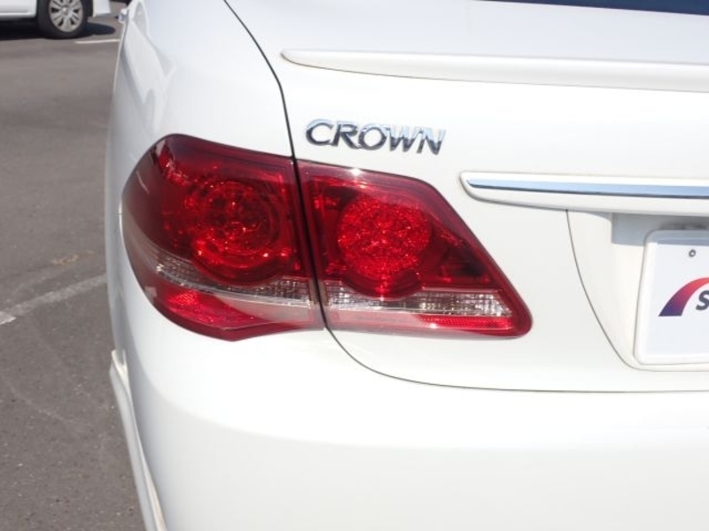 CROWN