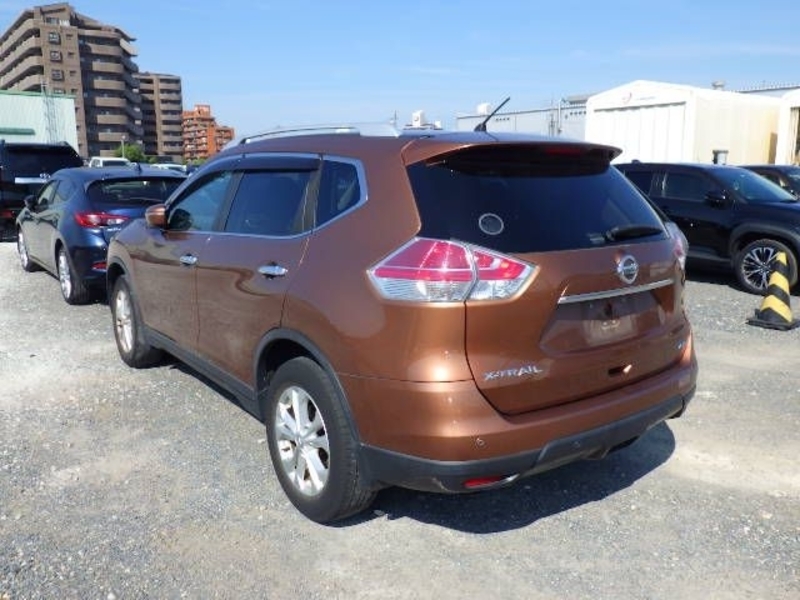 X-TRAIL