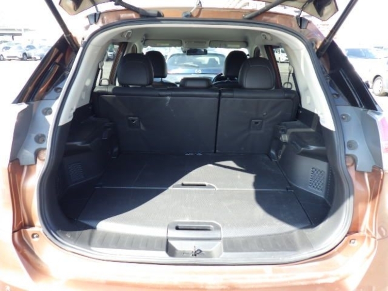 X-TRAIL