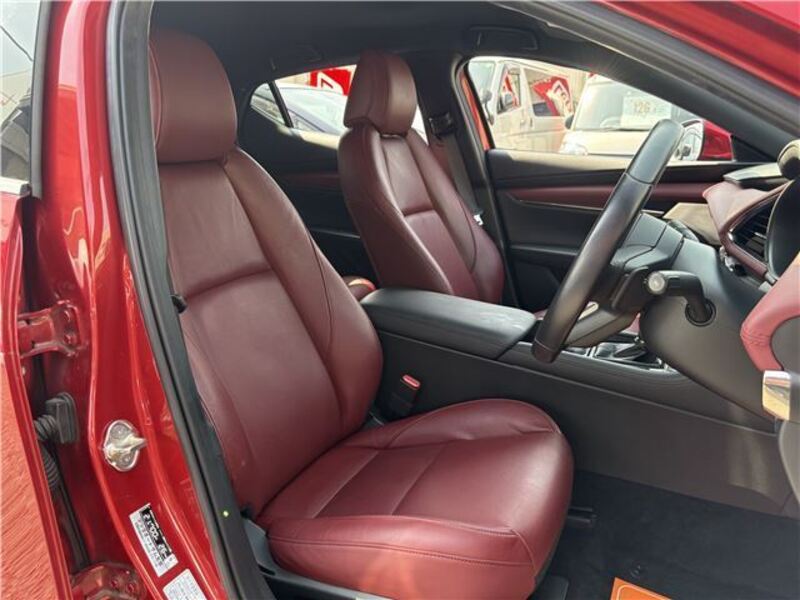 MAZDA3