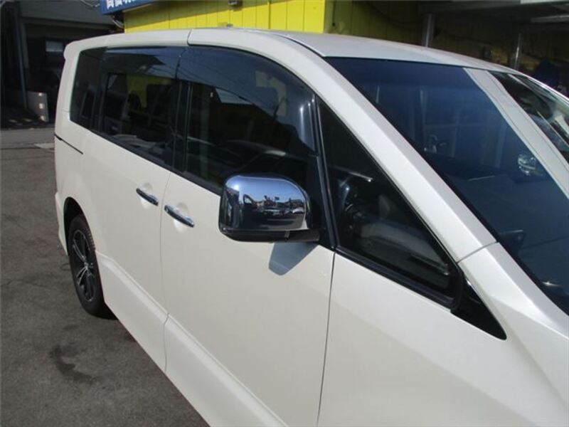 DELICA D5