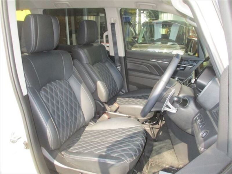 DELICA D5