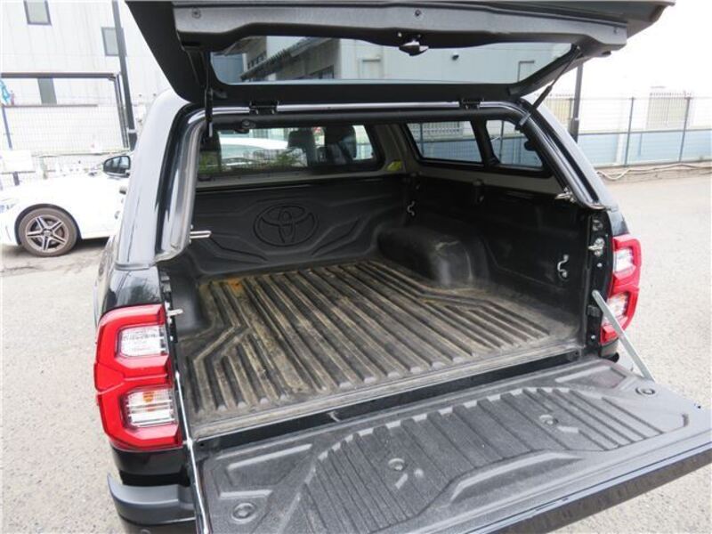 HILUX
