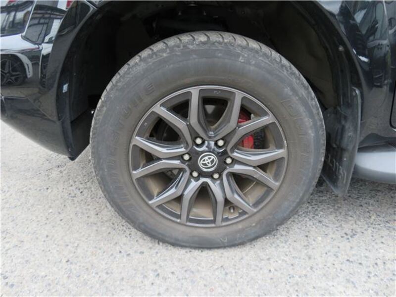 HILUX
