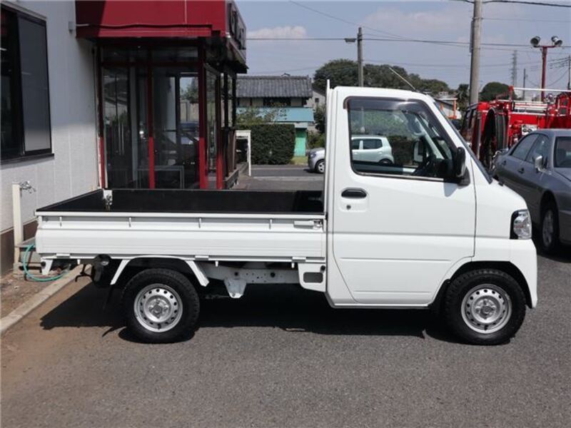 CLIPPER TRUCK