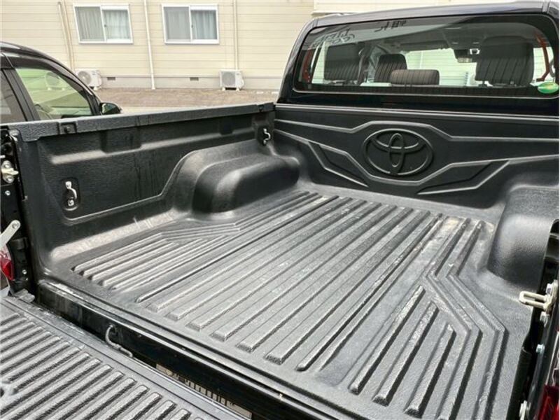 HILUX