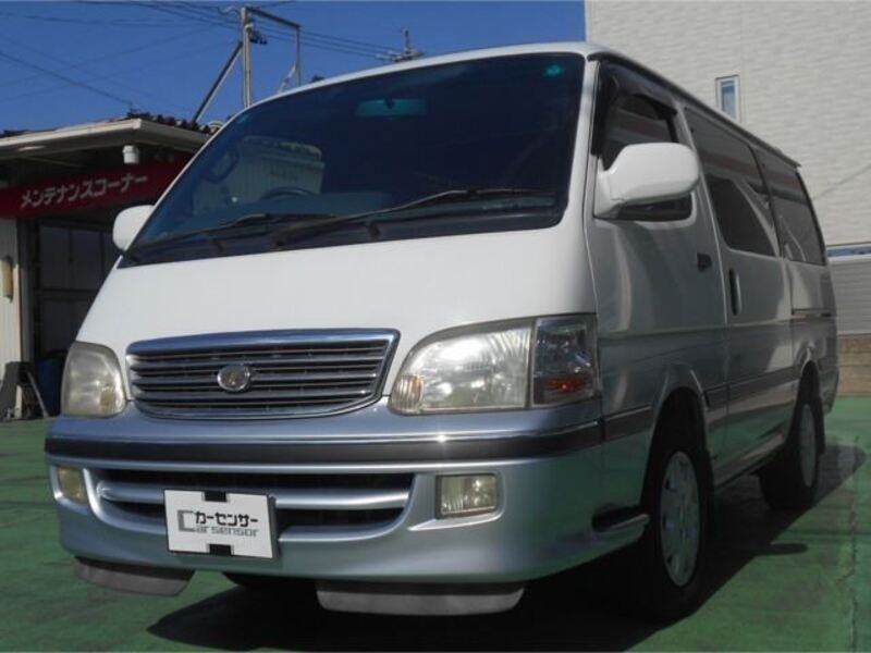 TOYOTA HIACE