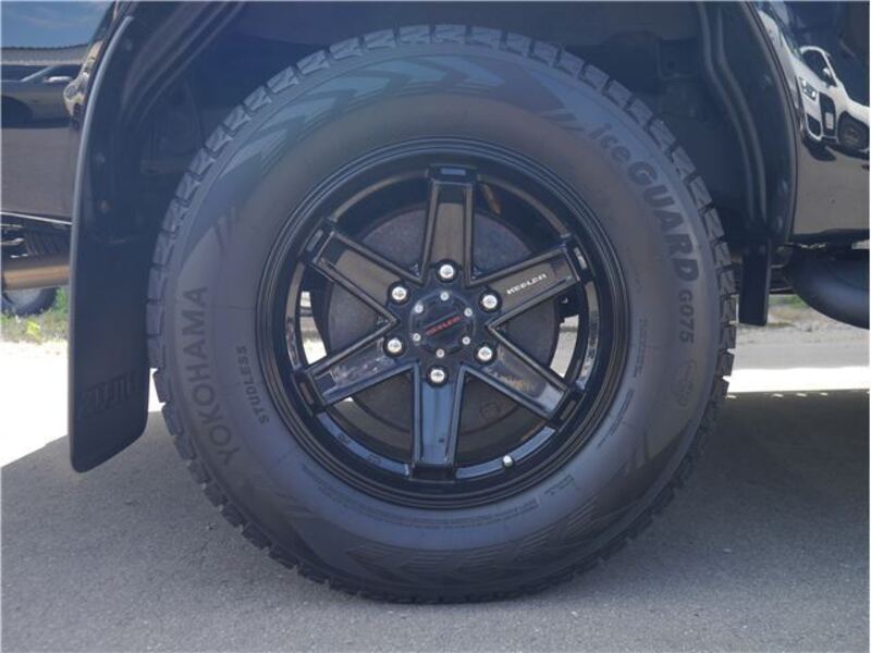 HILUX