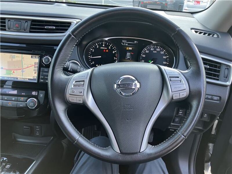 X-TRAIL