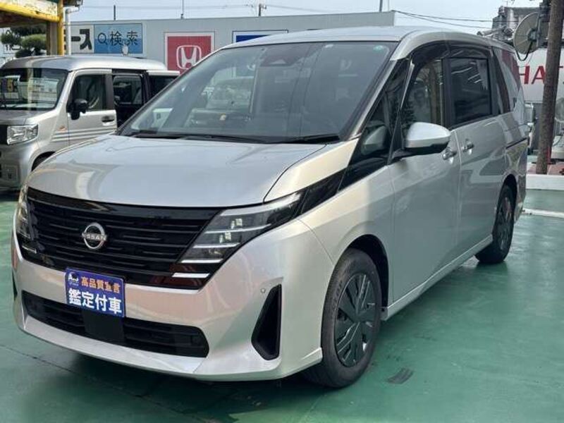 NISSAN SERENA