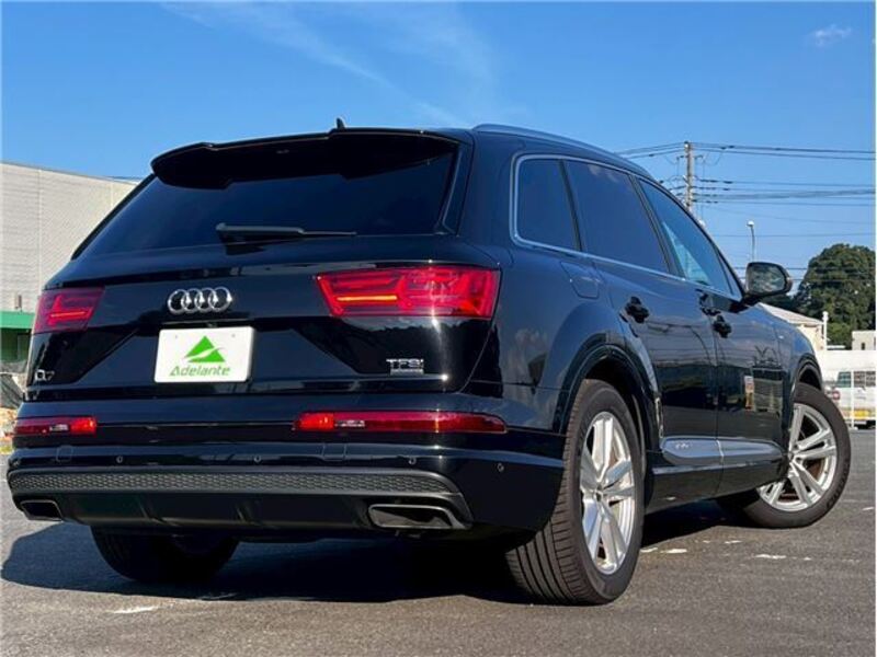 Q7
