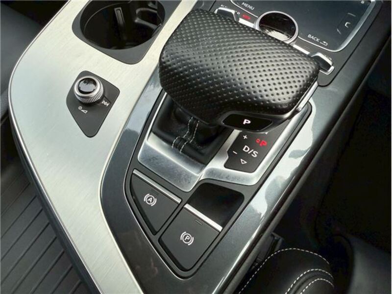Q7