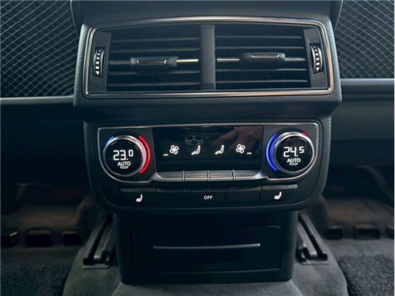 Q7