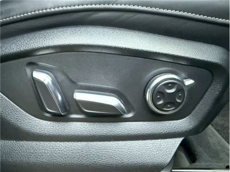 Q7